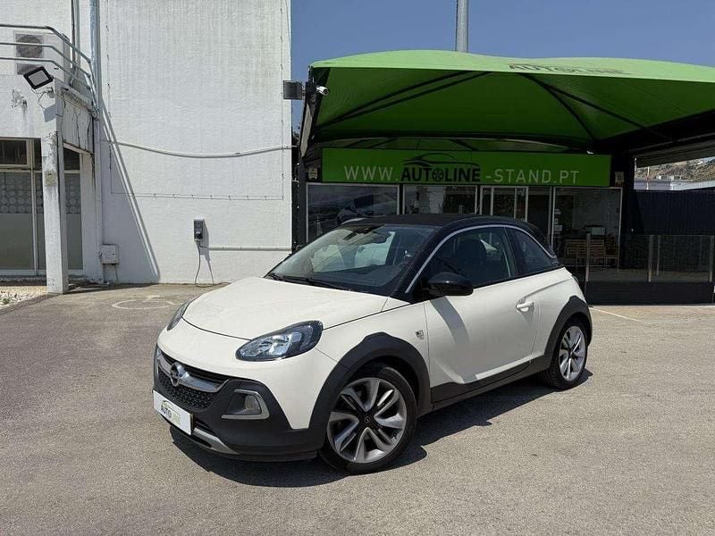 Usado Opel Adam Rocks 115 HP (84 kW) 2019 Branco Citadino