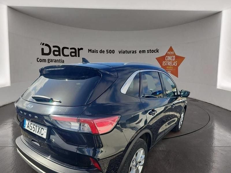 Usado Ford Kuga Titanium 120 HP (88 kW) 2022 Preto SUV