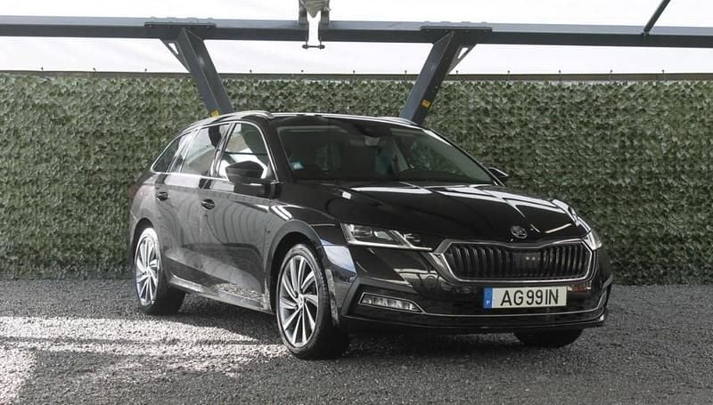 Preto Usado 2021 Skoda Octavia Carrinha | € 21.870 (Preço justo) - Imagem 1/4