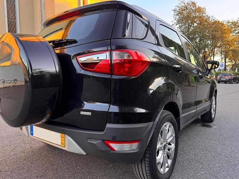 Preto Usado 2014 Ford Ecosport SUV | € 5.590 - Imagem 1/4