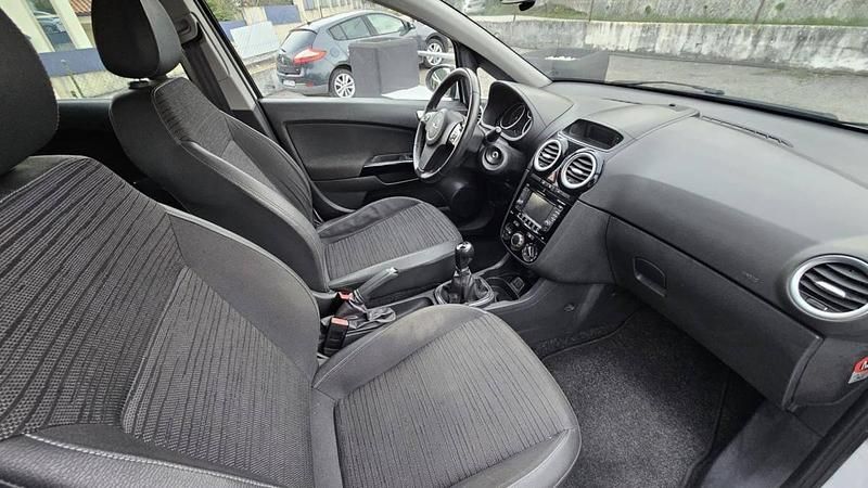 Usado Opel Corsa 95 HP (69 kW) 2014 Branco Citadino