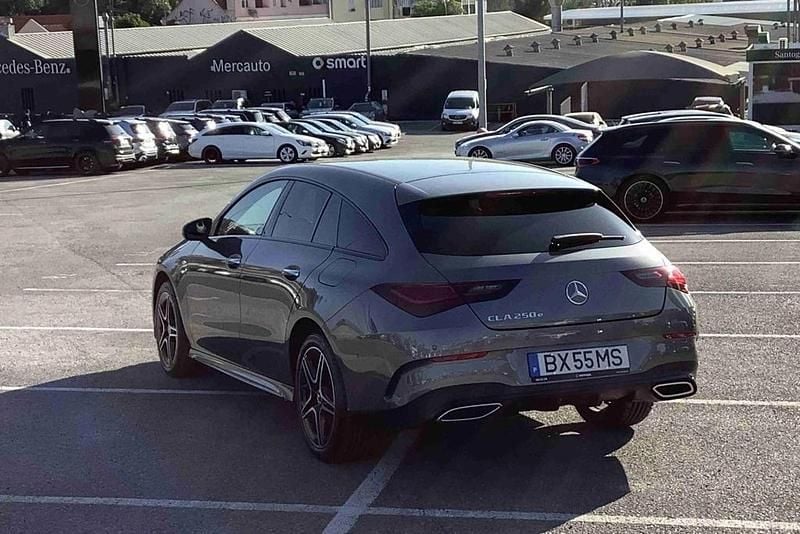 Novo Mercedes CLA250e 218 HP (160 kW) 2025 Cinzento Sedan