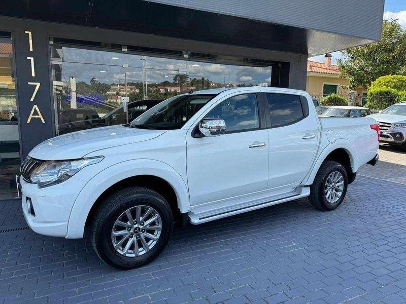 Branco Usado 2016 Mitsubishi L200 Instyle Pickup | € 31.999 - Imagem 1/4