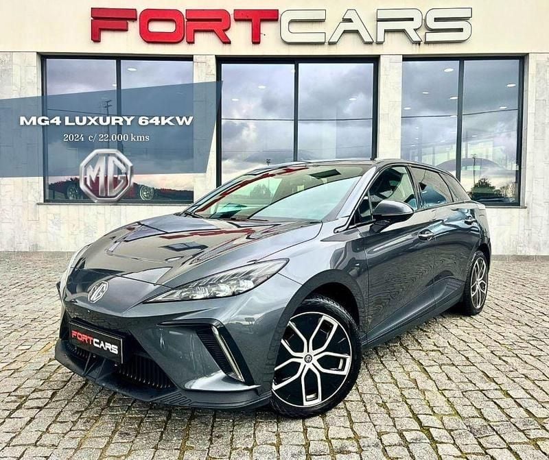 Cinza Usado 2024 MG MG4 EV Luxury Citadino | € 24.990 (Preço elevado) - Imagem 1/4