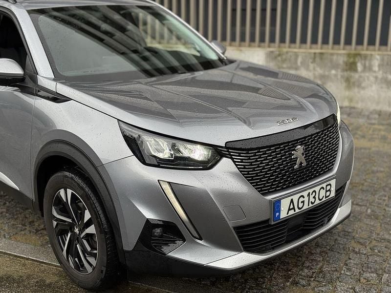 Usado Peugeot 2008 Allure 110 HP (80 kW) 2021 SUV