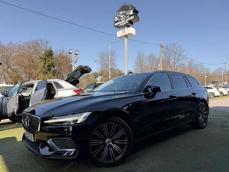 Usado Volvo V60 340 HP (250 kW) 2021 Preto Carrinha