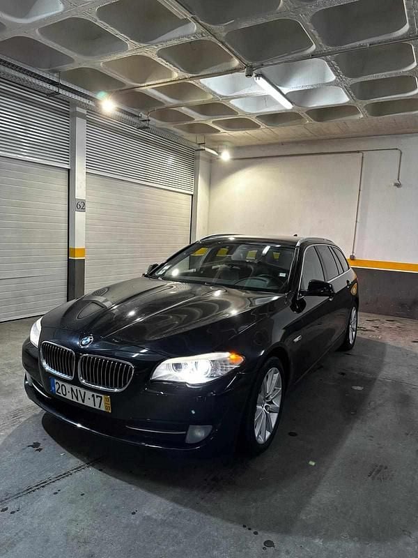 Preto Usado 2013 BMW 520 Carrinha | € 16.850 (Preço justo) - Imagem 1/4