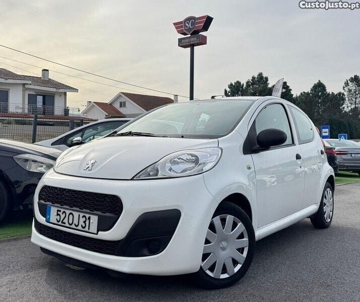 Branco Usado 2014 Peugeot 107 Active Citadino | € 6.950 - Imagem 1/1