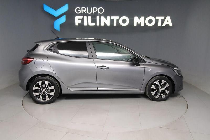 Usado Renault Clio V Evolution 100 HP (73 kW) 2023 Cinza