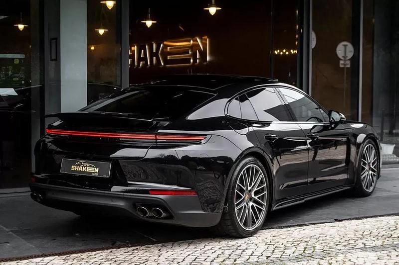 Usado Porsche Panamera 4S 544 HP (400 kW) 2025 Preto Sedan