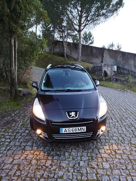 Usado Peugeot 5008 2012 Sedan