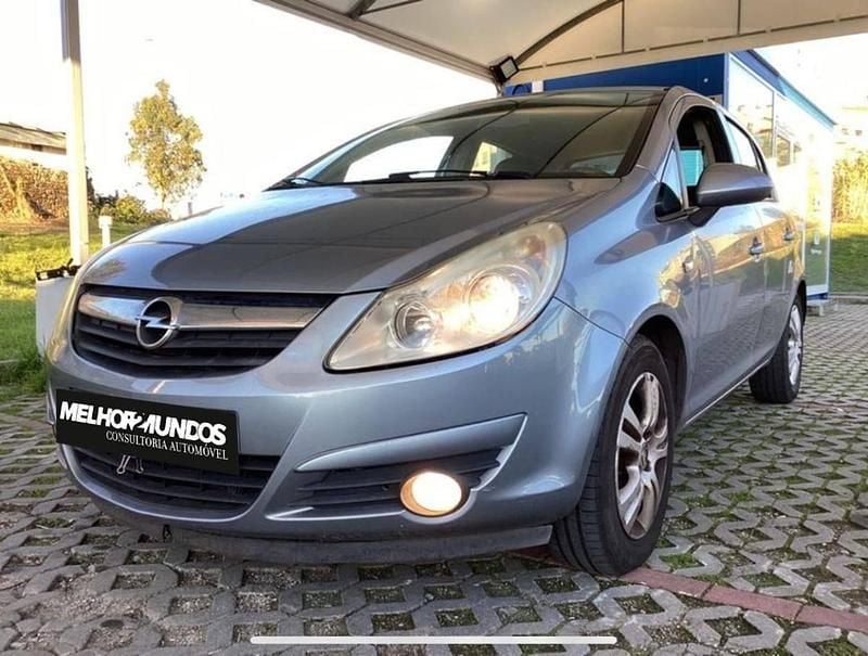 Cinzento Usado 2010 Opel Corsa Citadino | € 5.500 (Preço justo) - Imagem 1/4