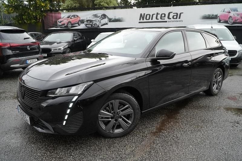 Preto Usado 2022 Peugeot 308 SW Carrinha | € 18.500 (Preço justo) - Imagem 1/4
