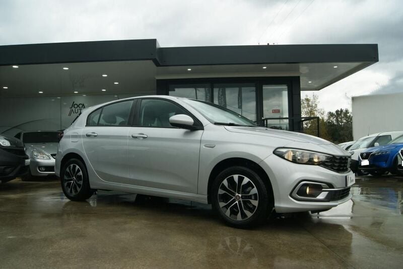 Cinzento (metalizado) Usado 2022 Fiat Tipo City Life Citadino | € 24.950 - Imagem 1/4
