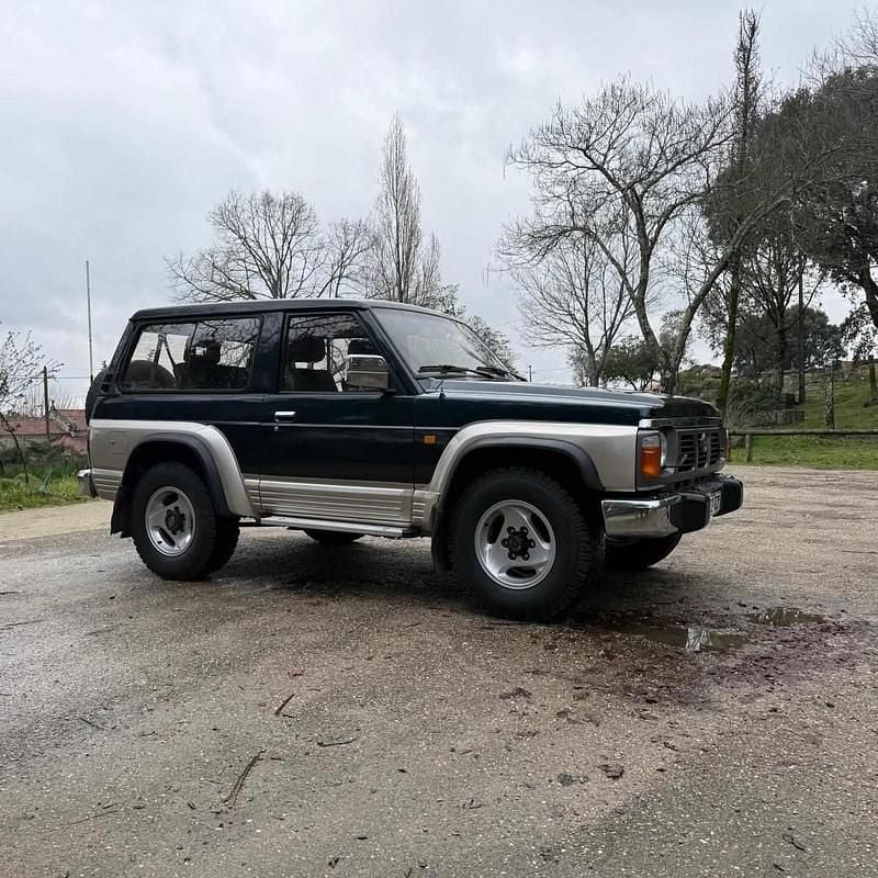Usado Nissan Patrol 115 HP (84 kW) 1994 Verde SUV