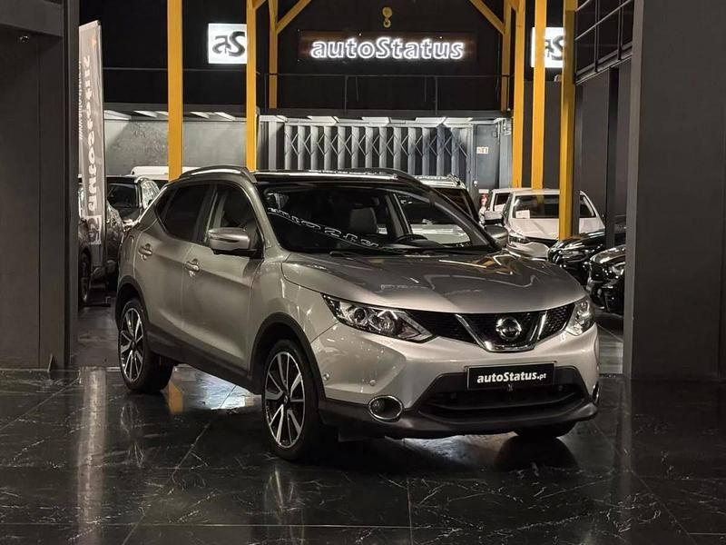 Usado Nissan Qashqai Tekna+ 115 HP (84 kW) 2016 Cinzento SUV