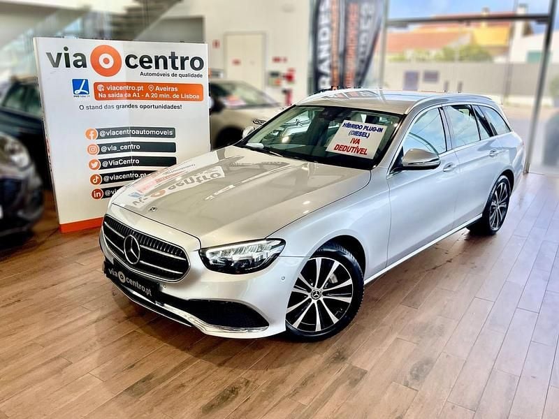 Cinza prata Usado 2022 Mercedes E300 Avantgarde Carrinha | € 35.650 (Super Preço) - Imagem 1/4