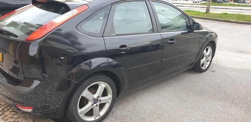 Usado Ford Focus 109 HP (80 kW) 2007 Preto Citadino