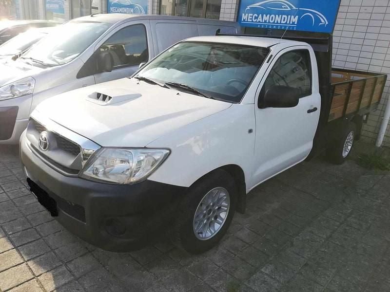Branco Usado 2009 Toyota HiLux Pickup | € 15.900 (Preço justo) - Imagem 1/4