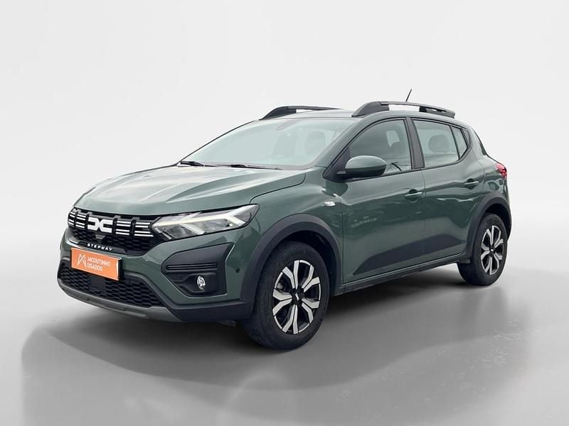 Cinza Usado 2024 Dacia Sandero Expression Sedan | € 16.544 (Preço justo) - Imagem 1/4