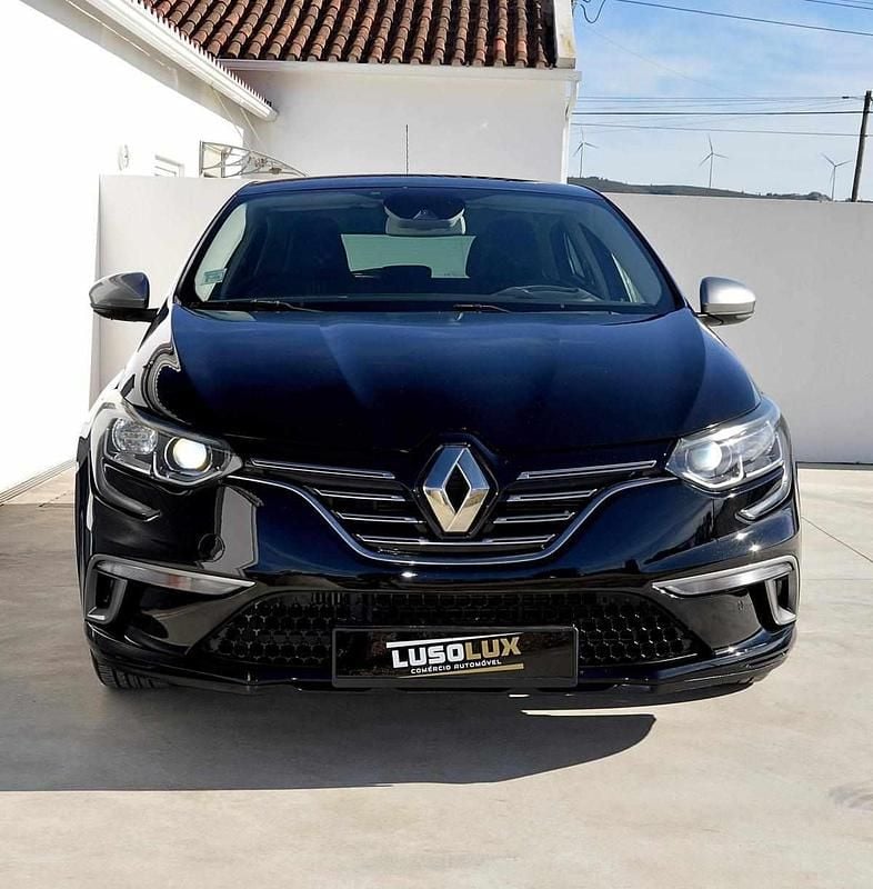 Usado Renault Mégane IV 110 HP (80 kW) 2016 Preto Citadino