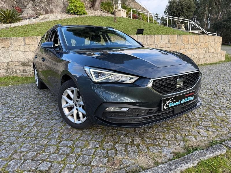 Cinza Usado 2022 Seat Leon Style Carrinha | € 19.850 (Preço justo) - Imagem 1/4