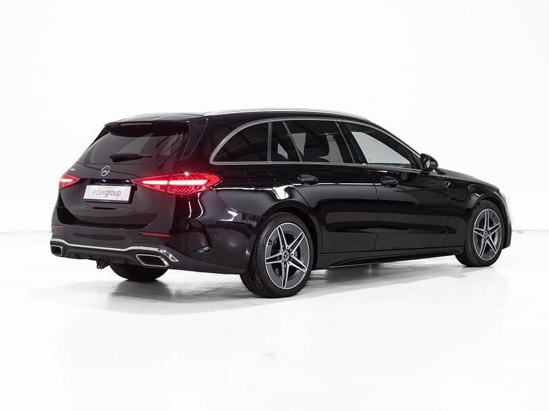 Usado Mercedes C300 AMG line 265 HP (194 kW) 2022 Preto Carrinha