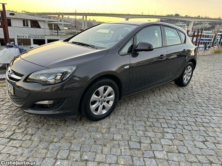 Cinza Usado 2015 Opel Astra Cosmo Citadino | € 8.250 (Preço justo) - Imagem 1/1