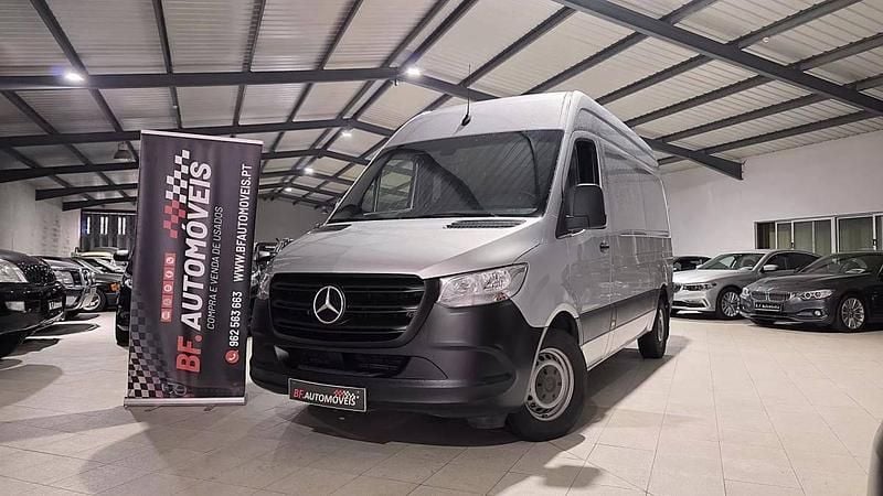 Cinzento Usado 2018 Mercedes Sprinter Van | € 27.950 (Bom preço) - Imagem 1/4