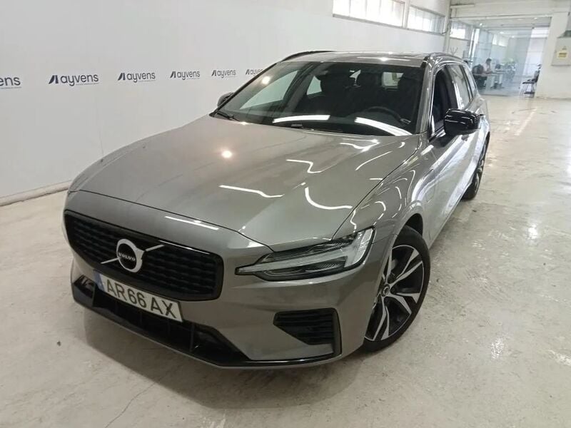 Cinza Usado 2022 Volvo V60 R-Design Carrinha | € 41.900 (Caro) - Imagem 1/4