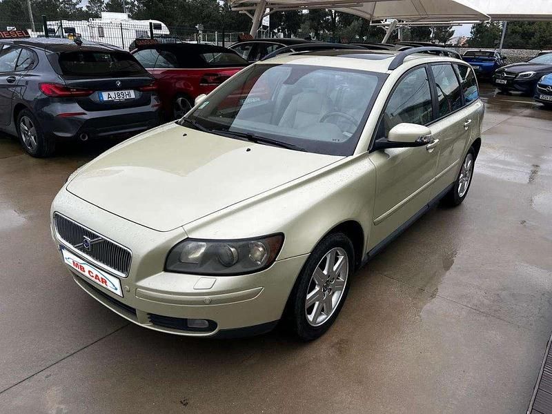 Usado Volvo V50 136 HP (100 kW) 2006 Verde Carrinha