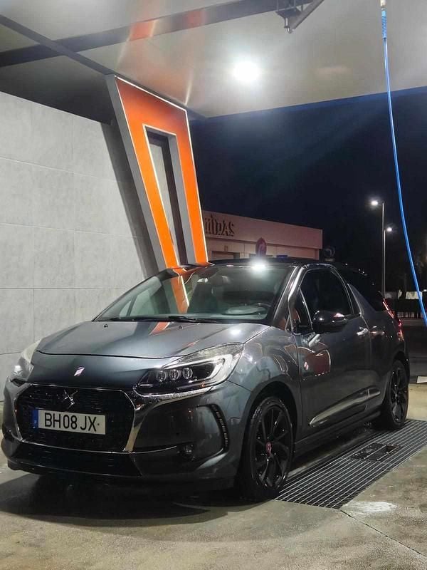 Usado DS Automobiles DS3 110 HP (80 kW) 2017 Cinzento Citadino