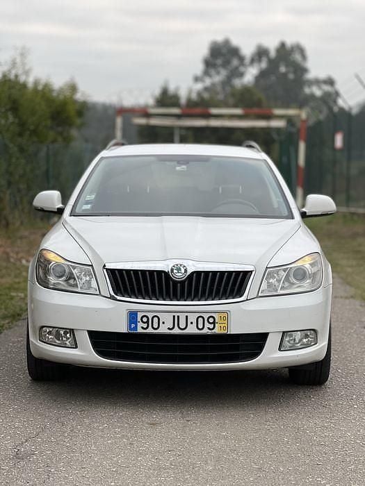 Usado 2010 Skoda Octavia Elegance Carrinha | € 5.000 (Super Preço) - Imagem 1/4