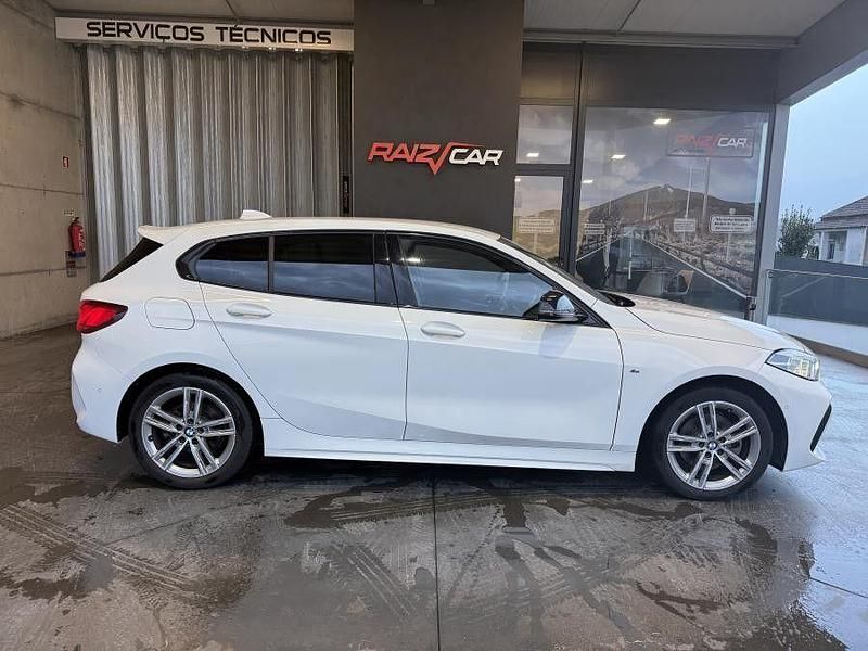 Usado BMW 118 Performance 150 HP (110 kW) 2021 Branco Citadino