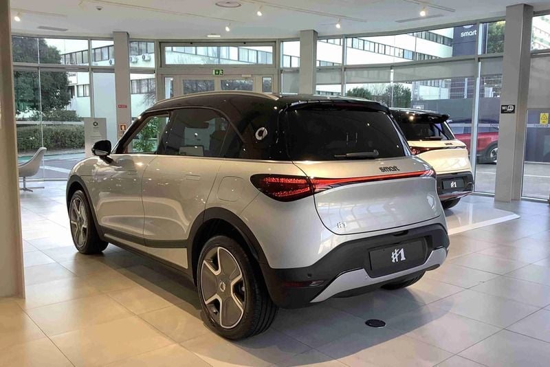 Usado Smart #1 Edition #1 200 kW (272 HP) 2025 Prateado SUV