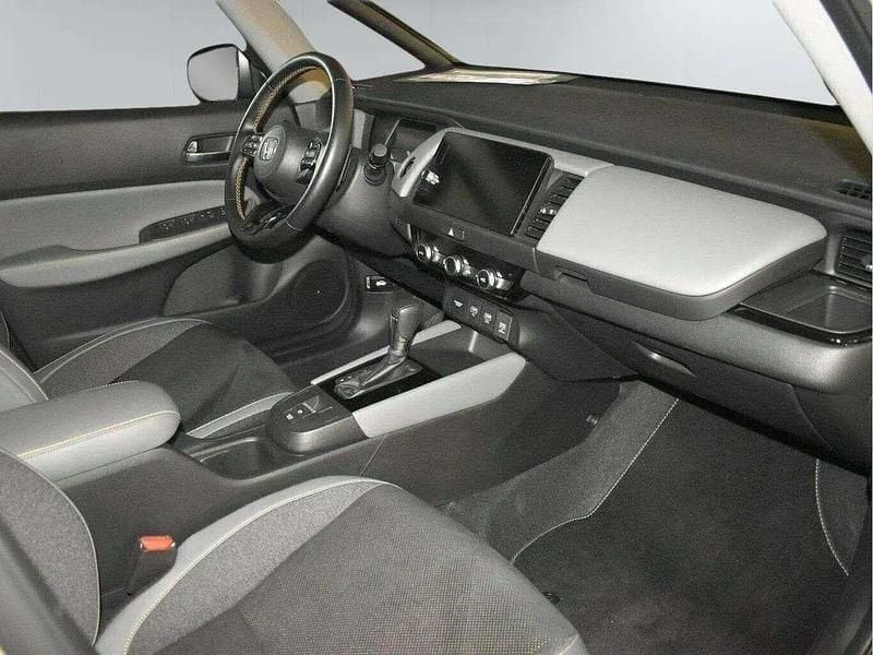 Cinza Usado 2023 Honda Jazz Advance Citadino | € 27.900 (Preço justo) - Imagem 1/4