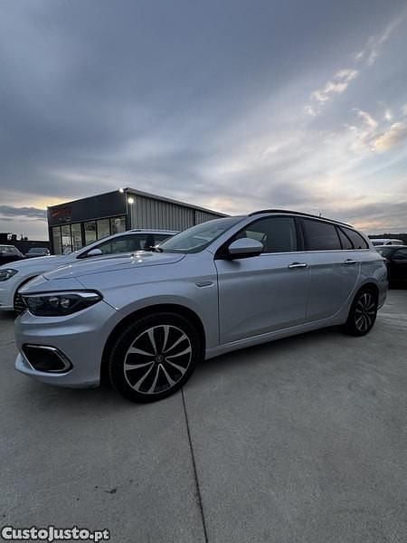 Cinza Usado 2019 Fiat Tipo Citadino | € 14.800 (Caro) - Imagem 1/1