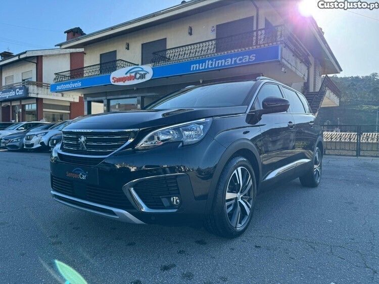 Preto Usado 2019 Peugeot 5008 Allure Monovolume | € 20.990 (Bom preço) - Imagem 1/1