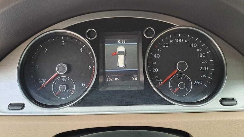 Usado VW Passat Highline 140 HP (102 kW) 2011 Sedan