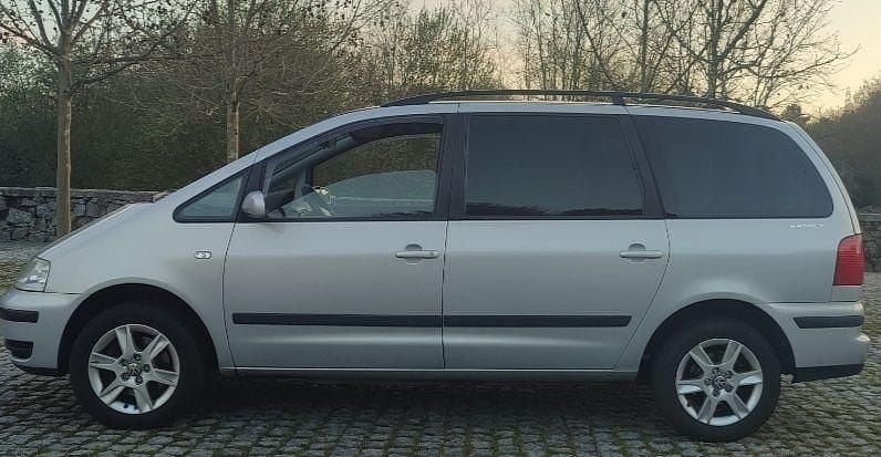Usado 2002 VW Sharan Monovolume | € 3.850 - Imagem 1/4