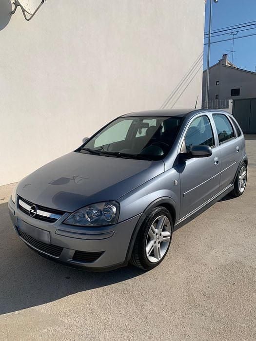 Usado Opel Corsa 75 HP (55 kW) 2006 Sedan