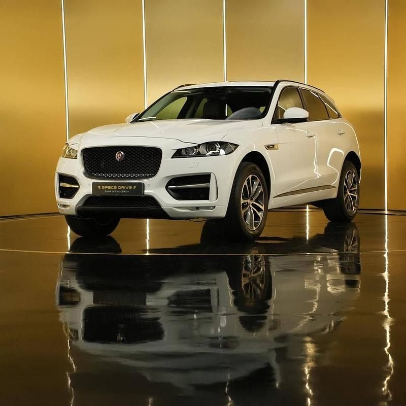 Usado Jaguar F-Pace 180 HP (132 kW) 2018 Branco SUV