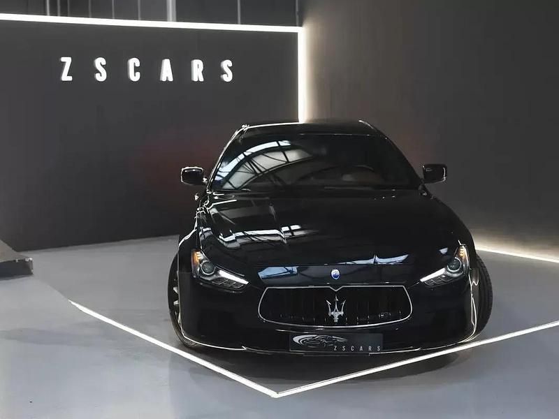 Usado Maserati Ghibli 275 HP (202 kW) 2015 Preto Sedan