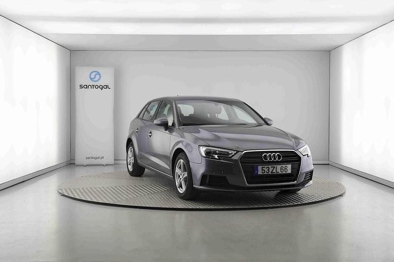 Cinza Usado 2019 Audi A3 Sportback Carrinha | € 19.990 (Preço justo) - Imagem 1/4