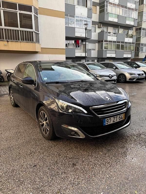 Azul Usado 2014 Peugeot 308 Citadino | € 9.555 (Bom preço) - Imagem 1/4