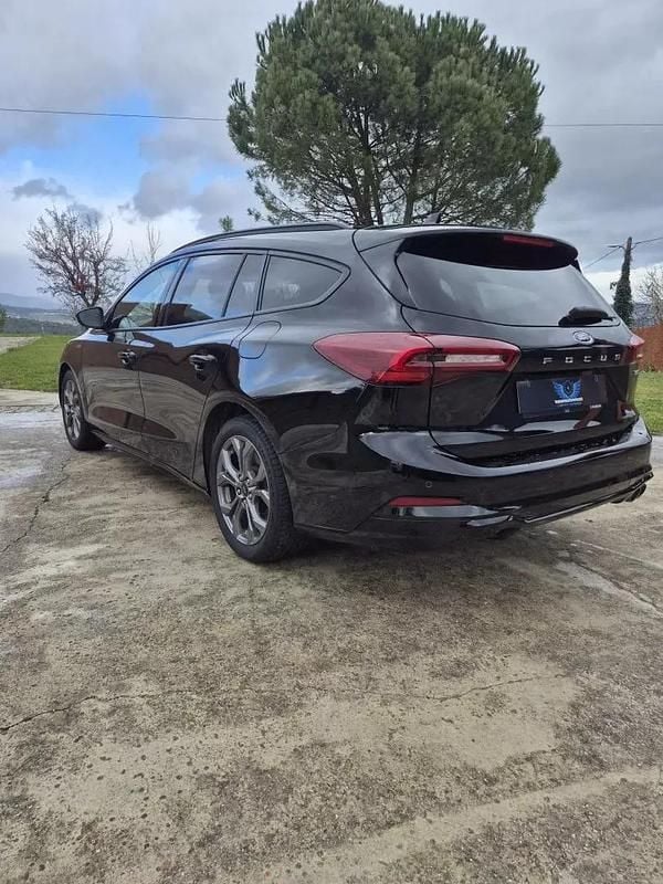 Usado Ford Focus ST-Line 125 HP (91 kW) 2022 Preto Carrinha