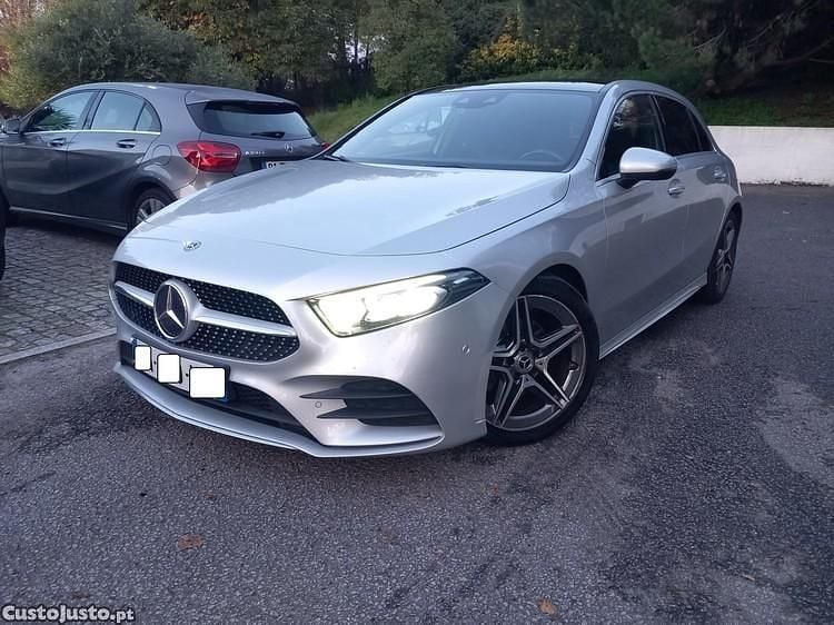 Cinza Usado 2020 Mercedes A180 AMG line | € 23.990 (Preço justo) - Imagem 1/1