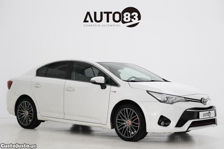 Branco Usado 2016 Toyota Avensis Comfort Sedan | € 14.990 (Preço justo) - Imagem 1/1