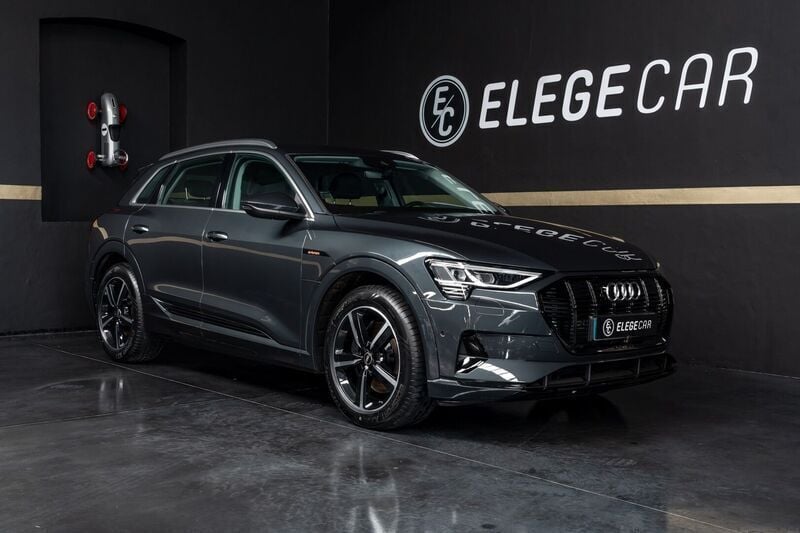 Cinza Usado 2019 Audi e-tron Advanced SUV | € 29.450 (Preço justo) - Imagem 1/4