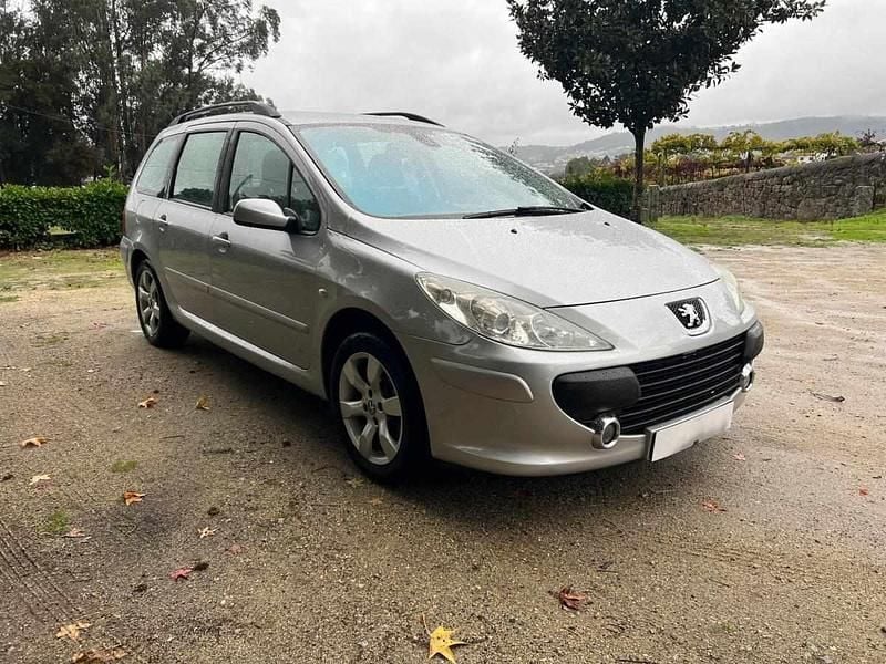 Cinzento Usado 2007 Peugeot 307 Carrinha | € 4.750 (Preço elevado) - Imagem 1/4
